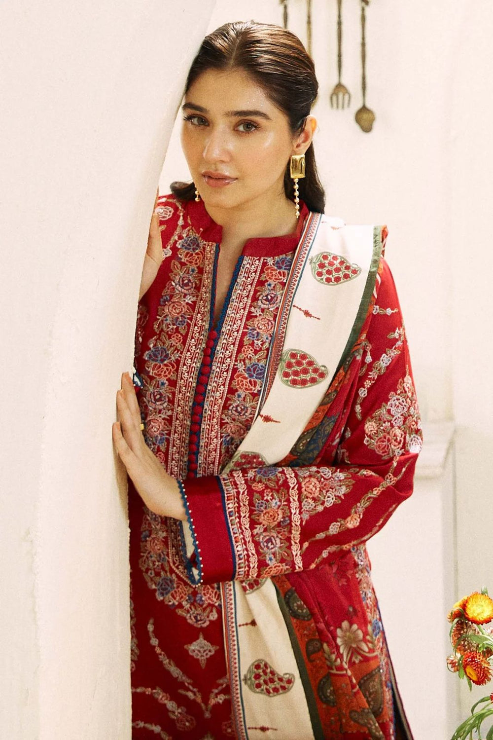 3 Piece Embroidered Lawn Suit With Embroidered Organza Dopatta (ZS 55)