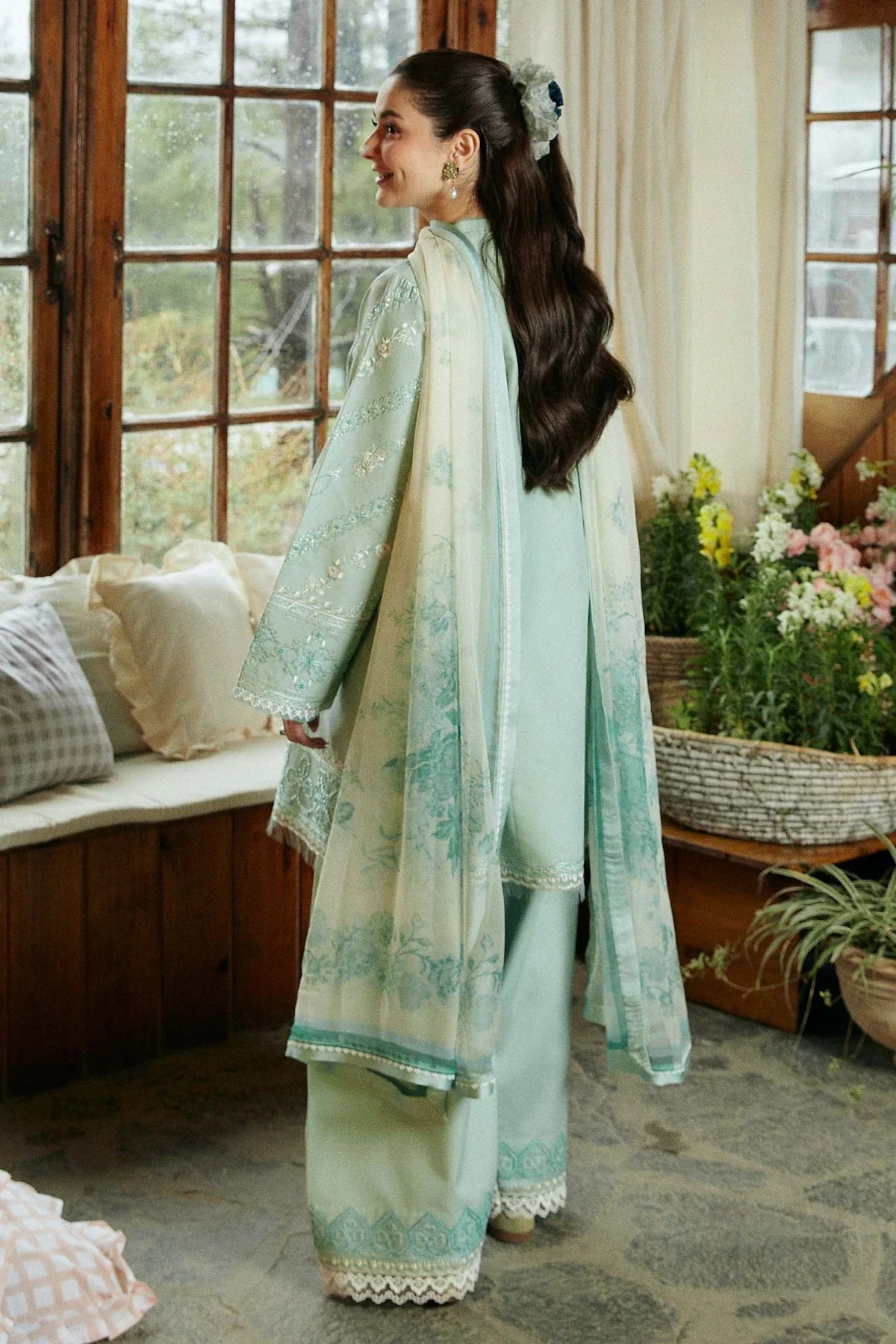 3 Piece Embroidered Lawn Suit With Printed Chiffon Dopatta (ZS 49)