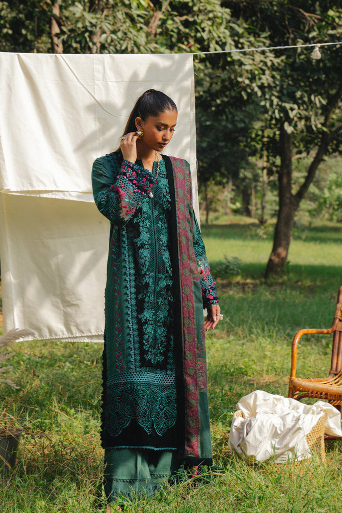 3 Piece Embroidered Lawn Suit with Digital Printed Voil Dupatta (SP 2565)