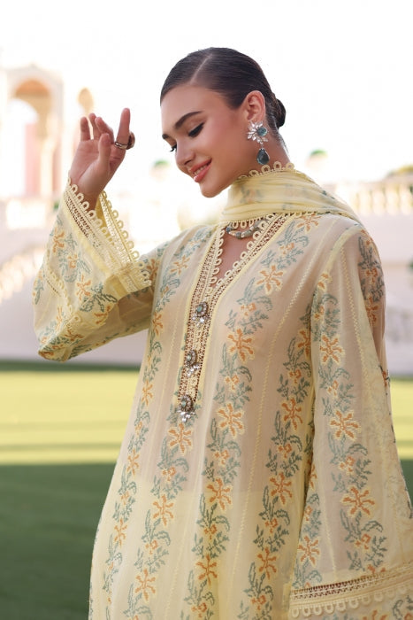 3 Piece Embroidered Lawn Suit With Embroidered Chiffon Dopatta (BR 801)