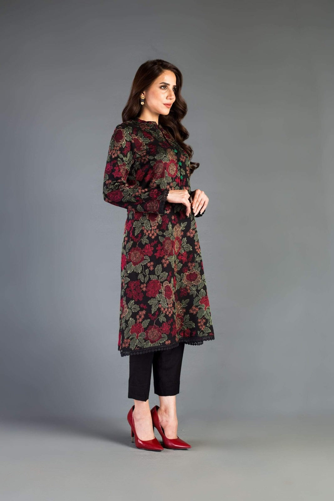 3 Piece Embroidered Lawn Suit With Embroidered Chiffon Dopatta (BR 345)