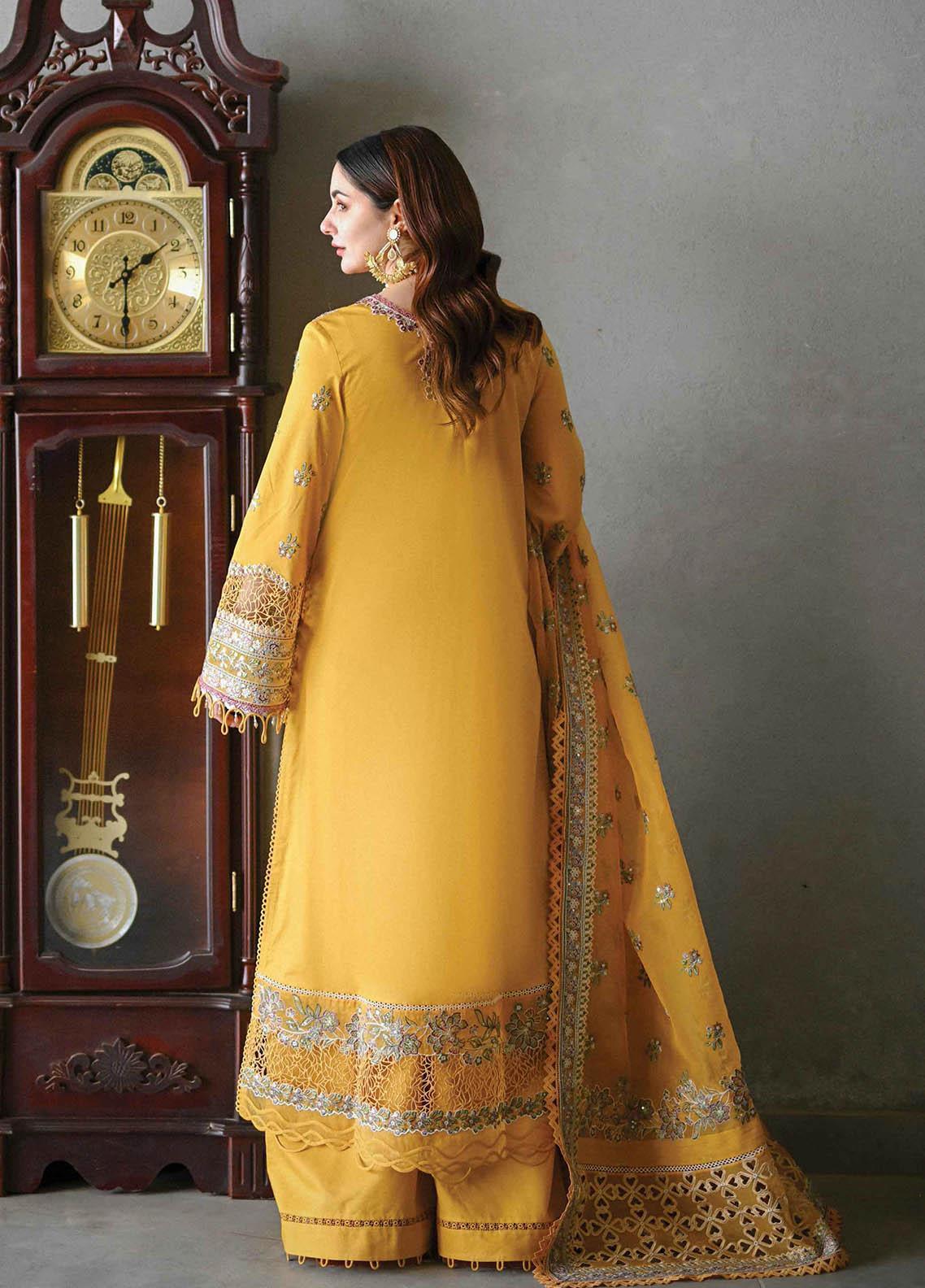 3 Piece Embroidered Lawn Suit With Embroidered Organza Dopatta (SP 2510)